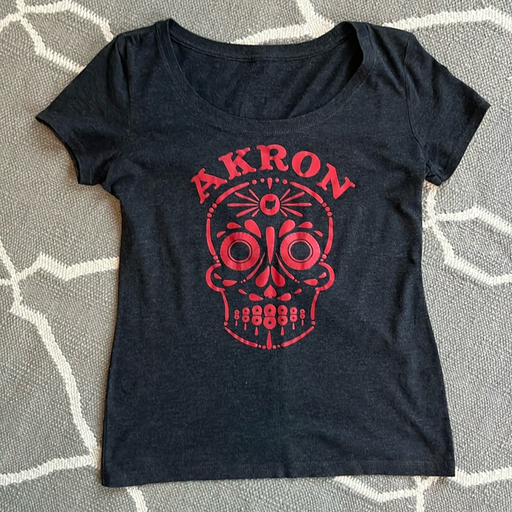 Rubber City Clothing AKRON Ohio sugar skull gray t-shirt Small